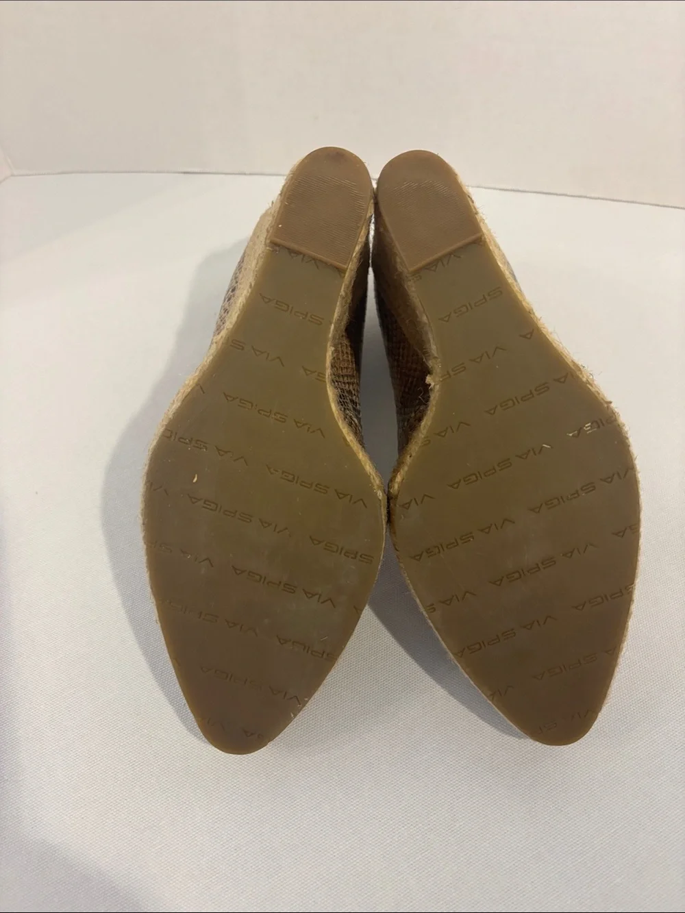 Via Spiga multi colored Snake-Print Espadrille Wedge heel pumps. Size 7.5